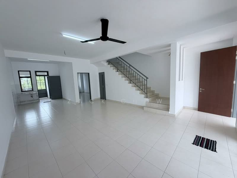Rumah Teres 2 Tingkat untuk Dijual di Bandar Bistari Perdana (Pasir Gudang) - Zack Chow - Living Room - PropertyGuru.com.my