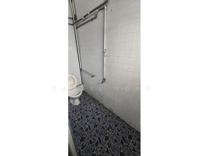 Rumah Teres 1 Tingkat untuk Dijual di Kota Tinggi (Johor) - Daniel Yong - Bathroom - PropertyGuru.com.my