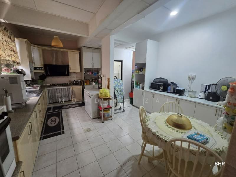 Rumah Berkembar untuk Dijual di Bandar Baru Bangi (Selangor) - Mohd Faizal - Kitchen - PropertyGuru.com.my