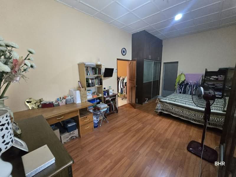 Rumah Berkembar untuk Dijual di Bandar Baru Bangi (Selangor) - Mohd Faizal - Bedroom - PropertyGuru.com.my