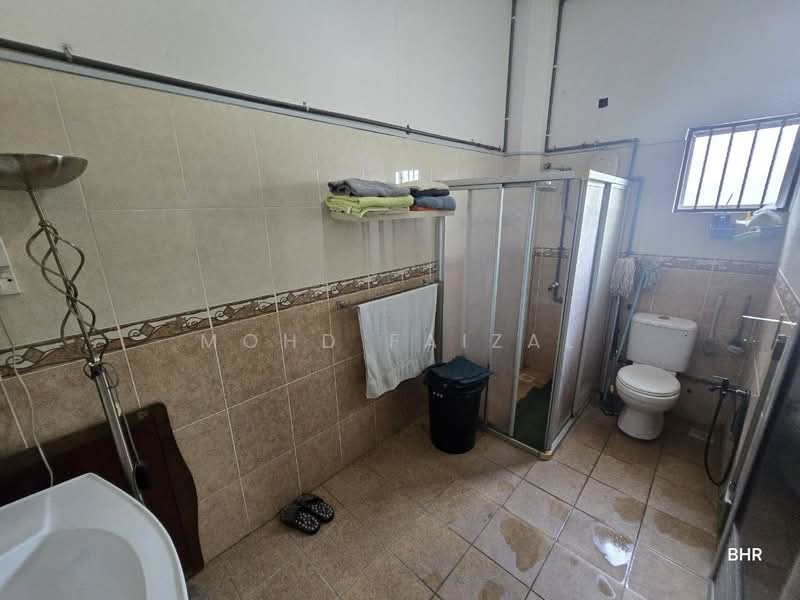 Rumah Berkembar untuk Dijual di Bandar Baru Bangi (Selangor) - Mohd Faizal - Bathroom - PropertyGuru.com.my