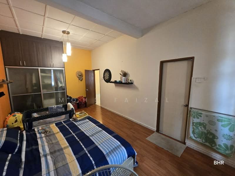 Rumah Berkembar untuk Dijual di Bandar Baru Bangi (Selangor) - Mohd Faizal - Bedroom - PropertyGuru.com.my