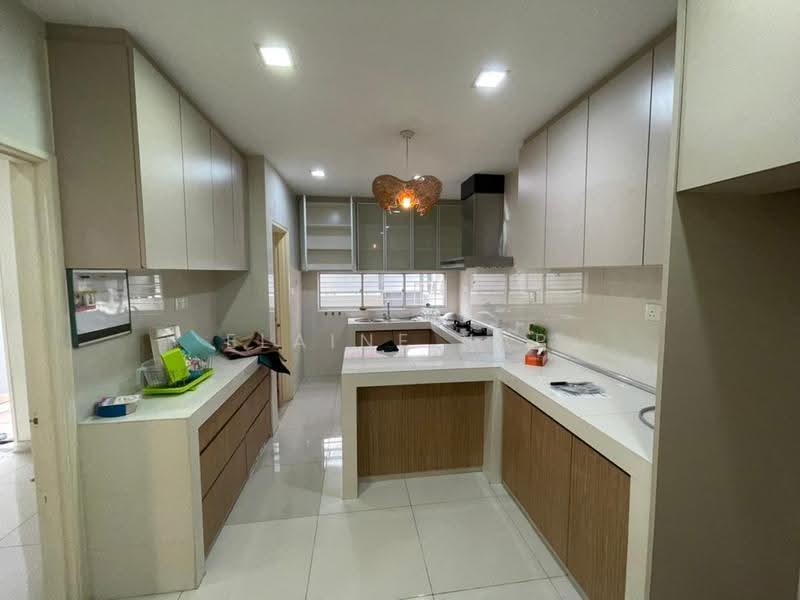 Rumah Teres 2-Tingkat untuk Disewa di Shah Alam (Selangor) - Elaine Yap - Kitchen - PropertyGuru.com.my