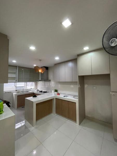 Rumah Teres 2-Tingkat untuk Disewa di Shah Alam (Selangor) - Elaine Yap - Kitchen - PropertyGuru.com.my
