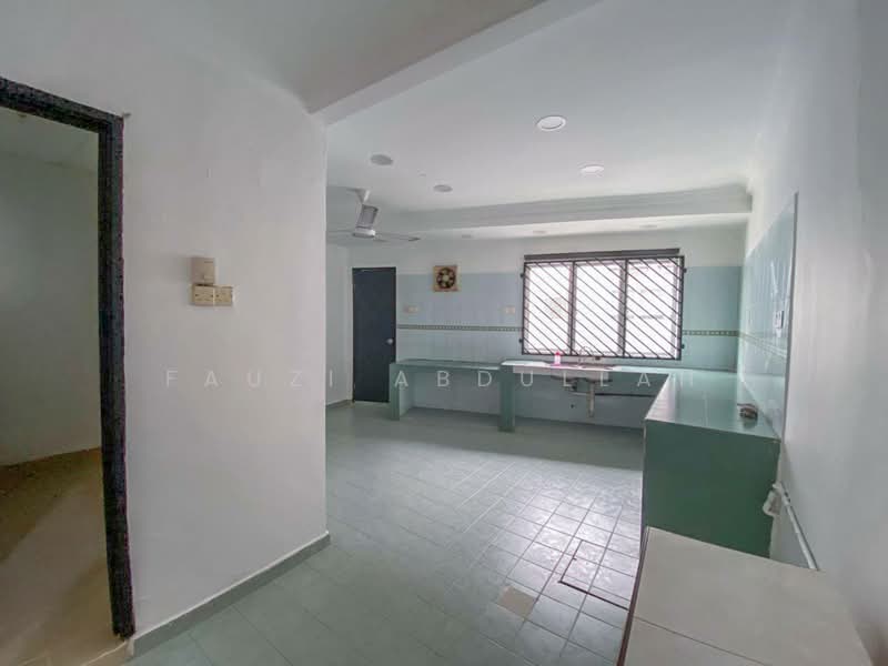 Rumah Teres untuk Dijual di Kota Kemuning (Shah Alam) - Fauzi Abdullah - Kitchen - PropertyGuru.com.my