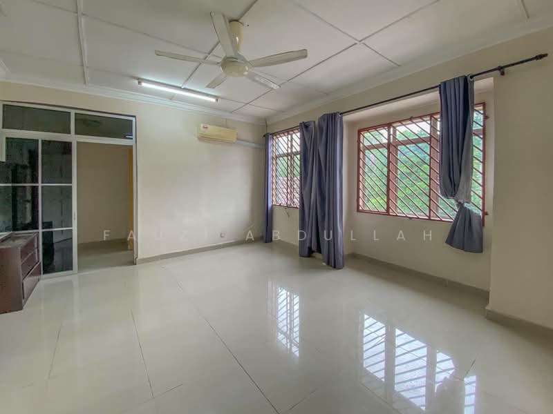 Rumah Teres untuk Dijual di Kota Kemuning (Shah Alam) - Fauzi Abdullah - Living Room - PropertyGuru.com.my
