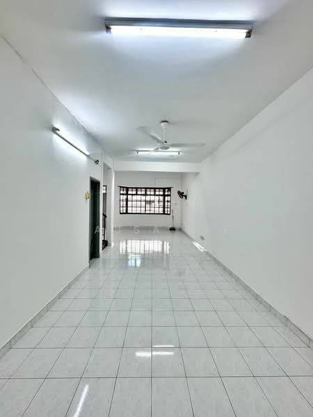For Rent - Taman Pelangi Indah