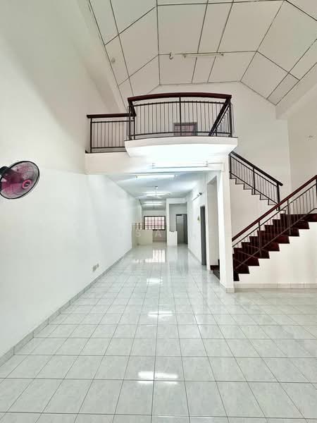 For Rent - Taman Pelangi Indah