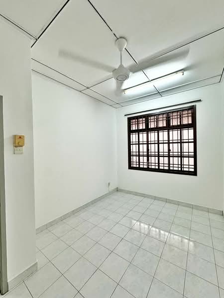 For Rent - Taman Pelangi Indah