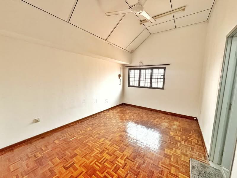 For Rent - Taman Pelangi Indah