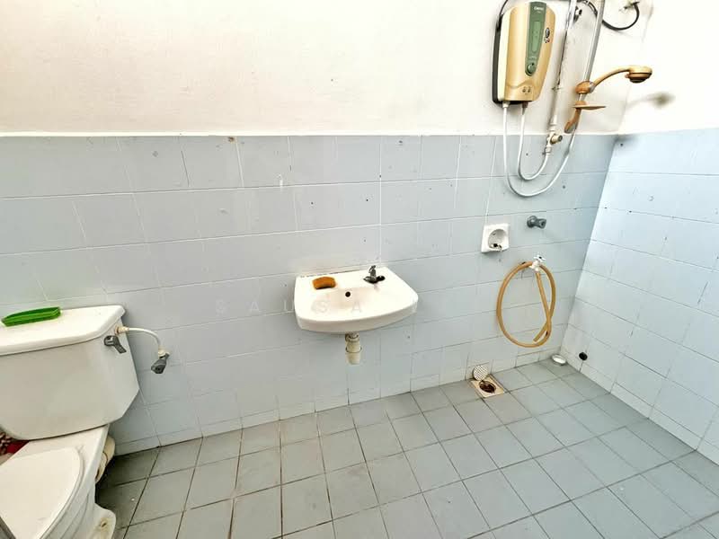 For Rent - Taman Pelangi Indah