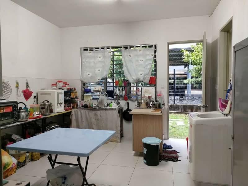 Terraced House for Sale in Semenyih (Selangor) - Michelle Tan - Kitchen - PropertyGuru.com.my