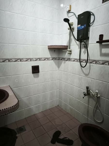 Rumah Teres 1 Tingkat untuk Disewa di Sungai Besi (Kuala Lumpur) - Clement Chen - Bathroom - PropertyGuru.com.my