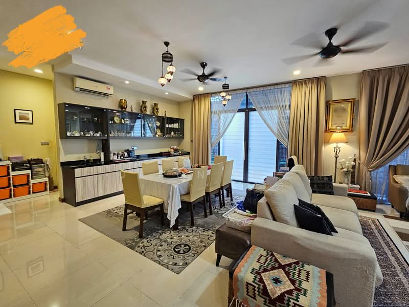 Semi-Detached House for Sale in Seri Kembangan (Selangor) - Jason Ooi - Living Room - PropertyGuru.com.my