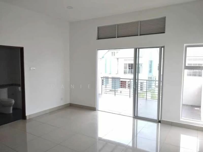Cluster House for Sale in Nusantara Prima (Gelang Patah) - Daniel Yong - Interior - PropertyGuru.com.my
