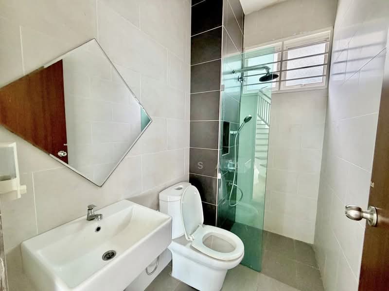 Bungalow for Sale in Sungai Merab (Dengkil) - Alif Saad - Bathroom - PropertyGuru.com.my