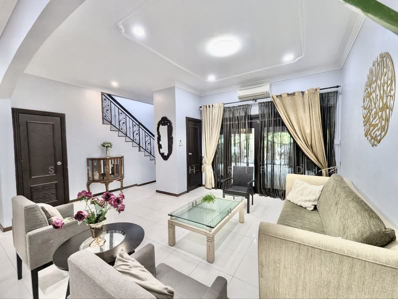 Rumah Teres 2 Tingkat untuk Dijual di Seksyen 5 (Kota Damansara) - Syafiq Sharifudin - Living Room - PropertyGuru.com.my