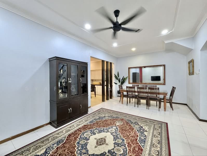 Rumah Teres 2 Tingkat untuk Dijual di Seksyen 5 (Kota Damansara) - Syafiq Sharifudin - Dining Room - PropertyGuru.com.my