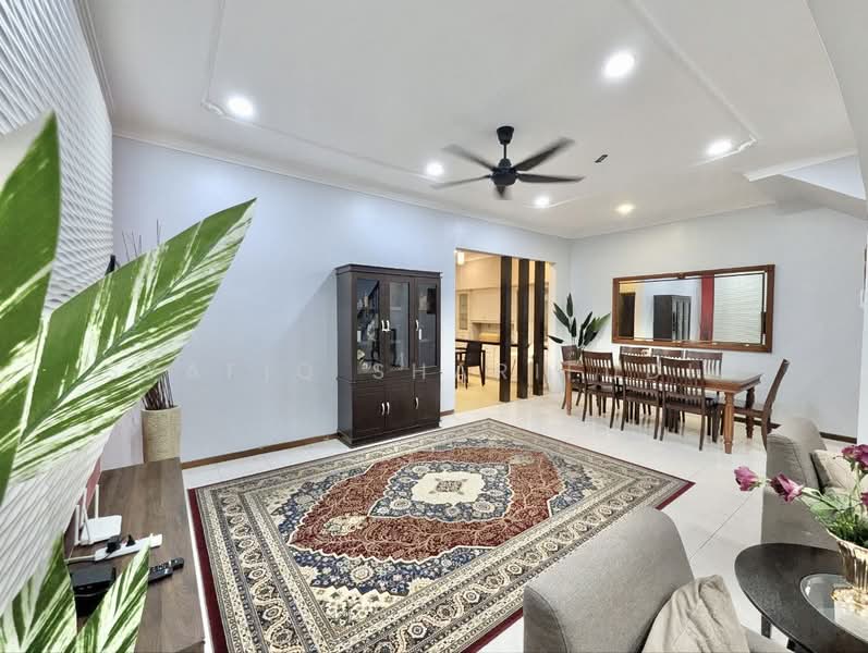Rumah Teres 2 Tingkat untuk Dijual di Seksyen 5 (Kota Damansara) - Syafiq Sharifudin - Living Room - PropertyGuru.com.my