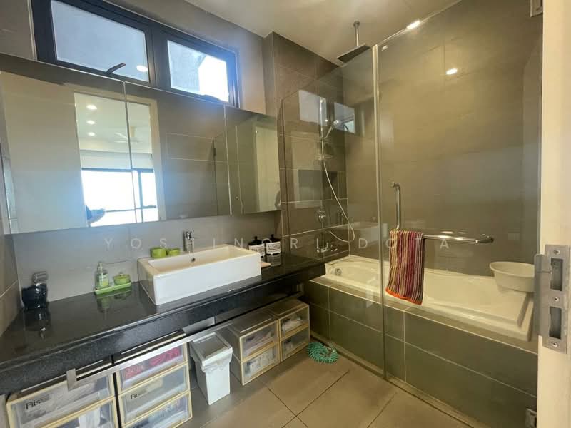 Servis Apartment untuk Dijual di Arnica @ Tropicana Gardens - Yoshinori Dota - Bathroom - PropertyGuru.com.my