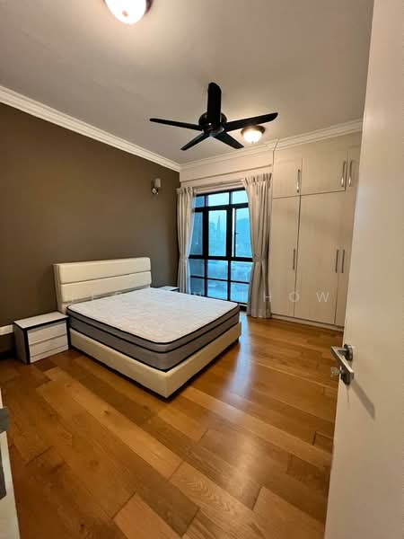 Servis Apartment untuk Dijual di Isola - Herman Thow - Bedroom - PropertyGuru.com.my