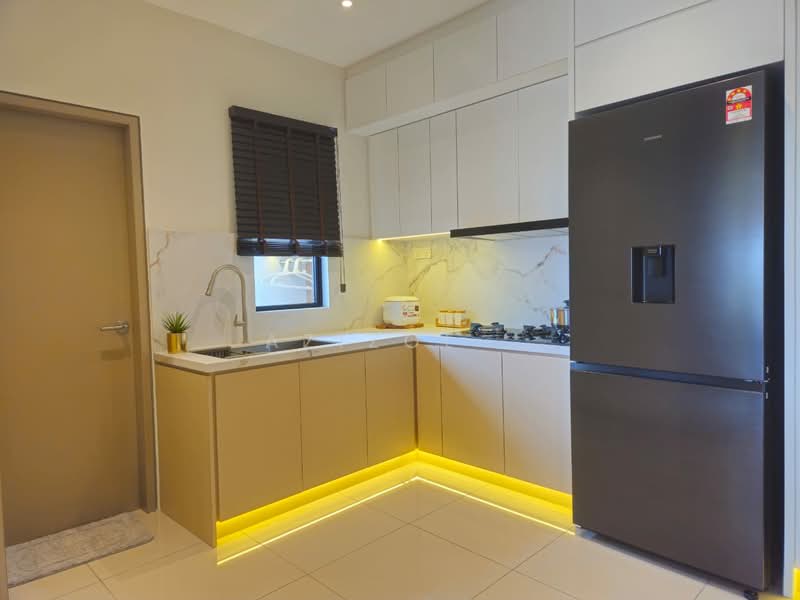 Apartment for Sale at Intana Ria 3 - Azizol . - Kitchen - PropertyGuru.com.my