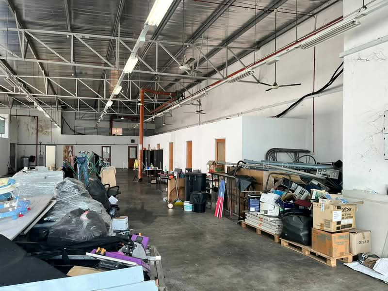 Kilang Berkembar untuk Dijual di Kawasan Perindustrian Bukit Serdang (Seri Kembangan) - Dennis Chang - Interior - PropertyGuru.com.my