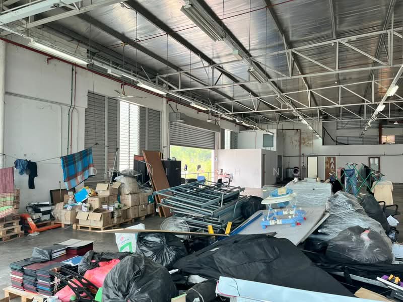 Kilang Berkembar untuk Dijual di Kawasan Perindustrian Bukit Serdang (Seri Kembangan) - Dennis Chang - Interior - PropertyGuru.com.my