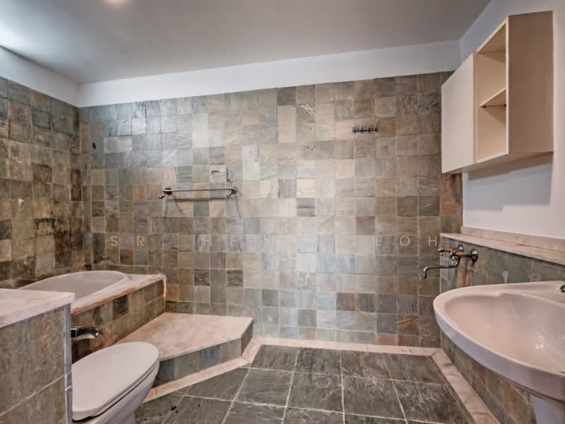 Pangsapuri untuk Dijual di Sunrise Tower - Sr. Helen Teoh - Bathroom - PropertyGuru.com.my