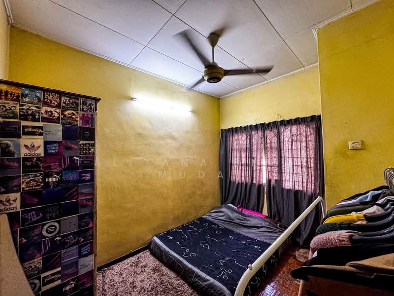 2-storey Terraced House for Sale in Pjs 5 (Petaling Jaya) - Faliyana binti Muda - Bedroom - PropertyGuru.com.my