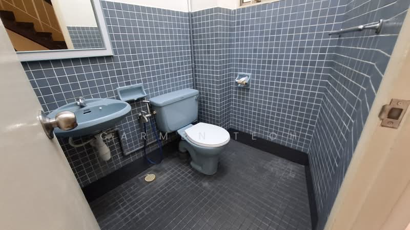 4-storey Terraced House for Sale in Ulu Kelang (Kuala Lumpur) - Carmen Teoh - Bathroom - PropertyGuru.com.my