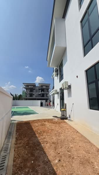 Rumah Berkembar untuk Dijual di Puchong (Selangor) - William Chia KL - Exterior - PropertyGuru.com.my