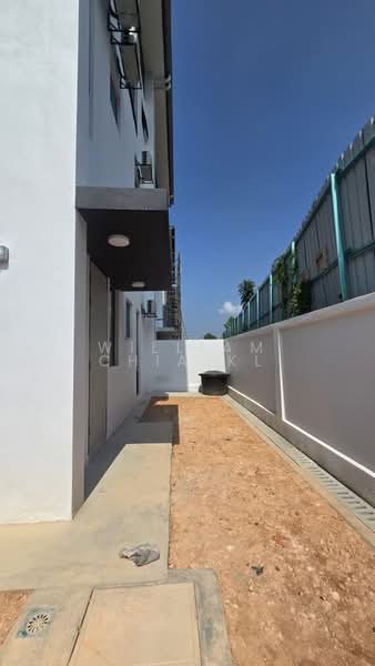 Rumah Berkembar untuk Dijual di Puchong (Selangor) - William Chia KL - Exterior - PropertyGuru.com.my