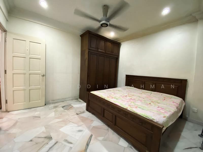 Kondominium untuk Dijual di La Villas Condominium - Zahiruddin Rahman - Bedroom - PropertyGuru.com.my