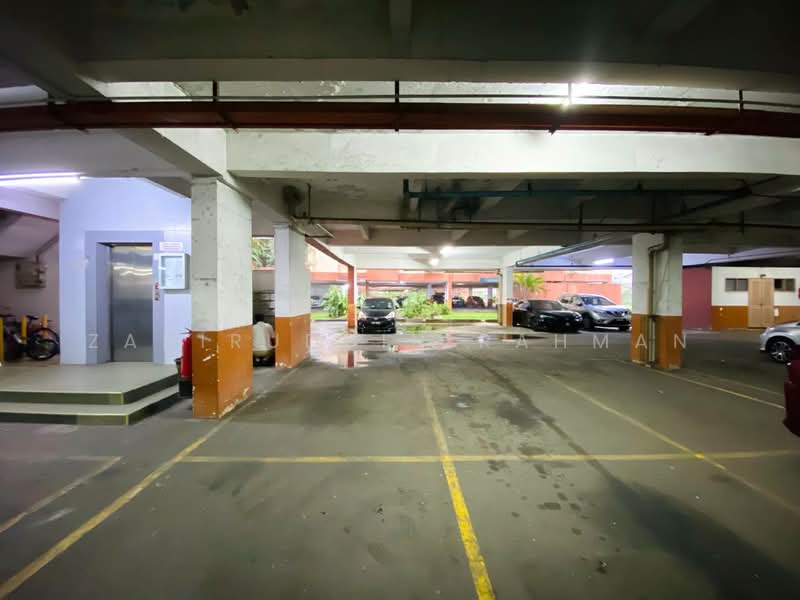Kondominium untuk Dijual di La Villas Condominium - Zahiruddin Rahman - Car Park - PropertyGuru.com.my