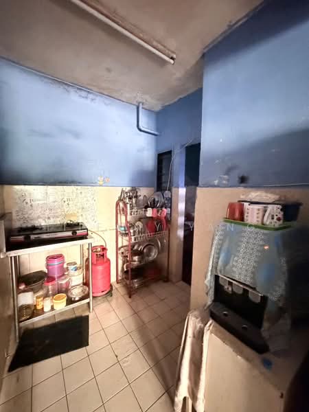 Rumah Flat untuk Dijual di Bandar Baru Kundang - Tiffany Yang - Kitchen - PropertyGuru.com.my