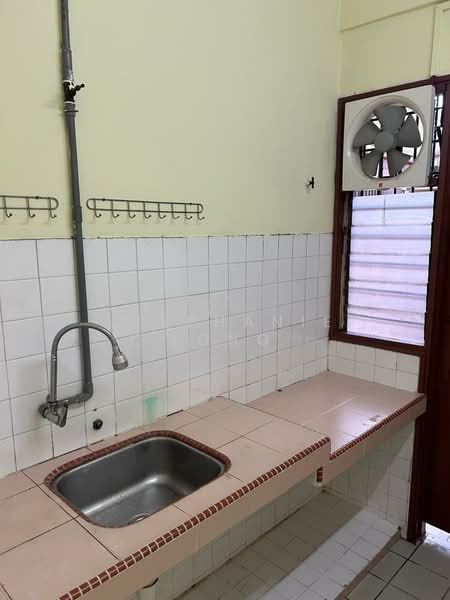 Apartment for Sale at The Riviera - Stephanie Yong - Kitchen - PropertyGuru.com.my