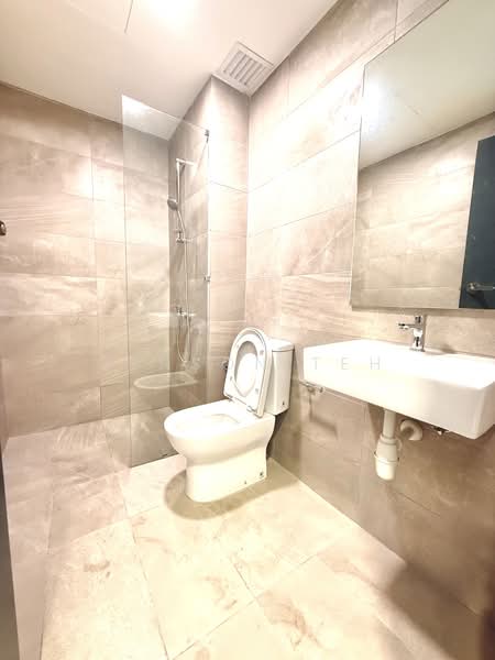 Servis Apartment untuk Disewa di Henna Residence  @ The Quartz WM - Jenson Teh - Bathroom - PropertyGuru.com.my