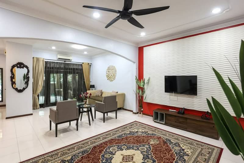 Rumah Teres 2 Tingkat untuk Dijual di Seksyen 5 (Kota Damansara) - Ilman Nahri - Living Room - PropertyGuru.com.my
