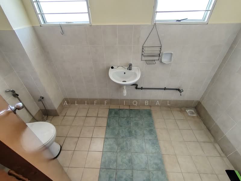 Rumah Banglo untuk Disewa di Lavender Heights (Senawang) - Aliff Iqbal - Bathroom - PropertyGuru.com.my