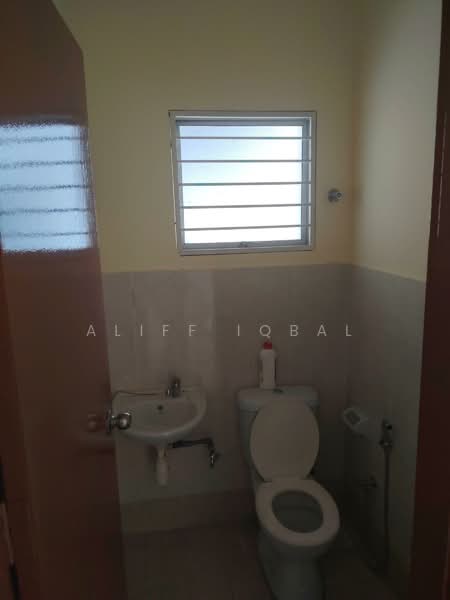 Rumah Banglo untuk Disewa di Lavender Heights (Senawang) - Aliff Iqbal - Bathroom - PropertyGuru.com.my