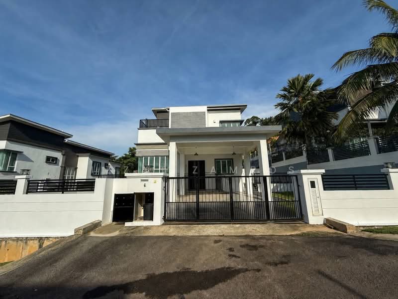Bungalow for Sale in Sungai Merab (Dengkil) - Izzat Zamros - Exterior - PropertyGuru.com.my