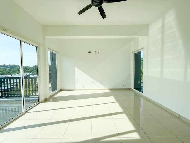 Bungalow for Sale in Sungai Merab (Dengkil) - Izzat Zamros - Living Room - PropertyGuru.com.my