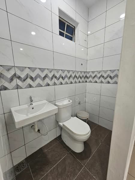 2-storey Terraced House for Sale in Taman Universiti (Skudai) - Wil Mong - Bathroom - PropertyGuru.com.my