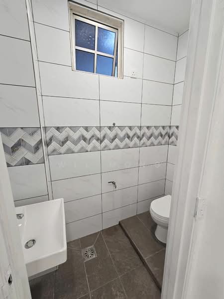 2-storey Terraced House for Sale in Taman Universiti (Skudai) - Wil Mong - Bathroom - PropertyGuru.com.my