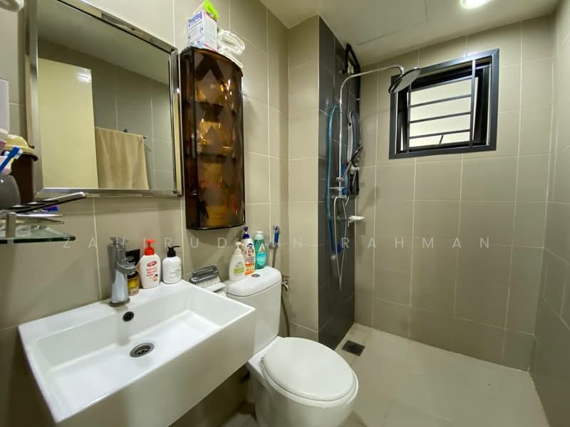 Servis Apartment untuk Dijual di Residensi Alami - Zahiruddin Rahman - Bathroom - PropertyGuru.com.my