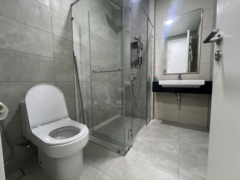 Servis Apartment untuk Disewa di The Sentral Suites - Ann . - Bathroom - PropertyGuru.com.my