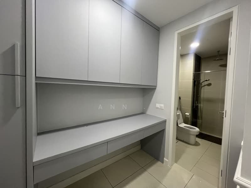 Servis Apartment untuk Disewa di The Sentral Suites - Ann . - Bathroom - PropertyGuru.com.my