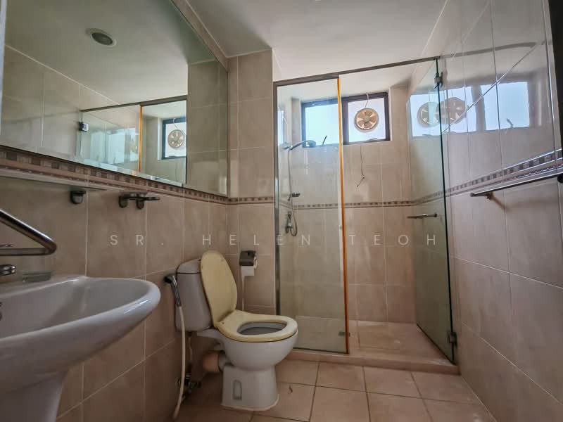Kondominium untuk Disewa di Pearl View - Sr. Helen Teoh - Bathroom - PropertyGuru.com.my