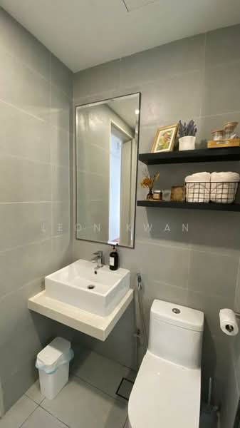 Servis Apartment untuk Disewa di The Clio 2 Residences - Leon Kwan - Bathroom - PropertyGuru.com.my
